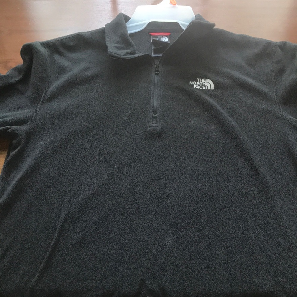 Men’s North Face Quarter Zip Sweater (M)